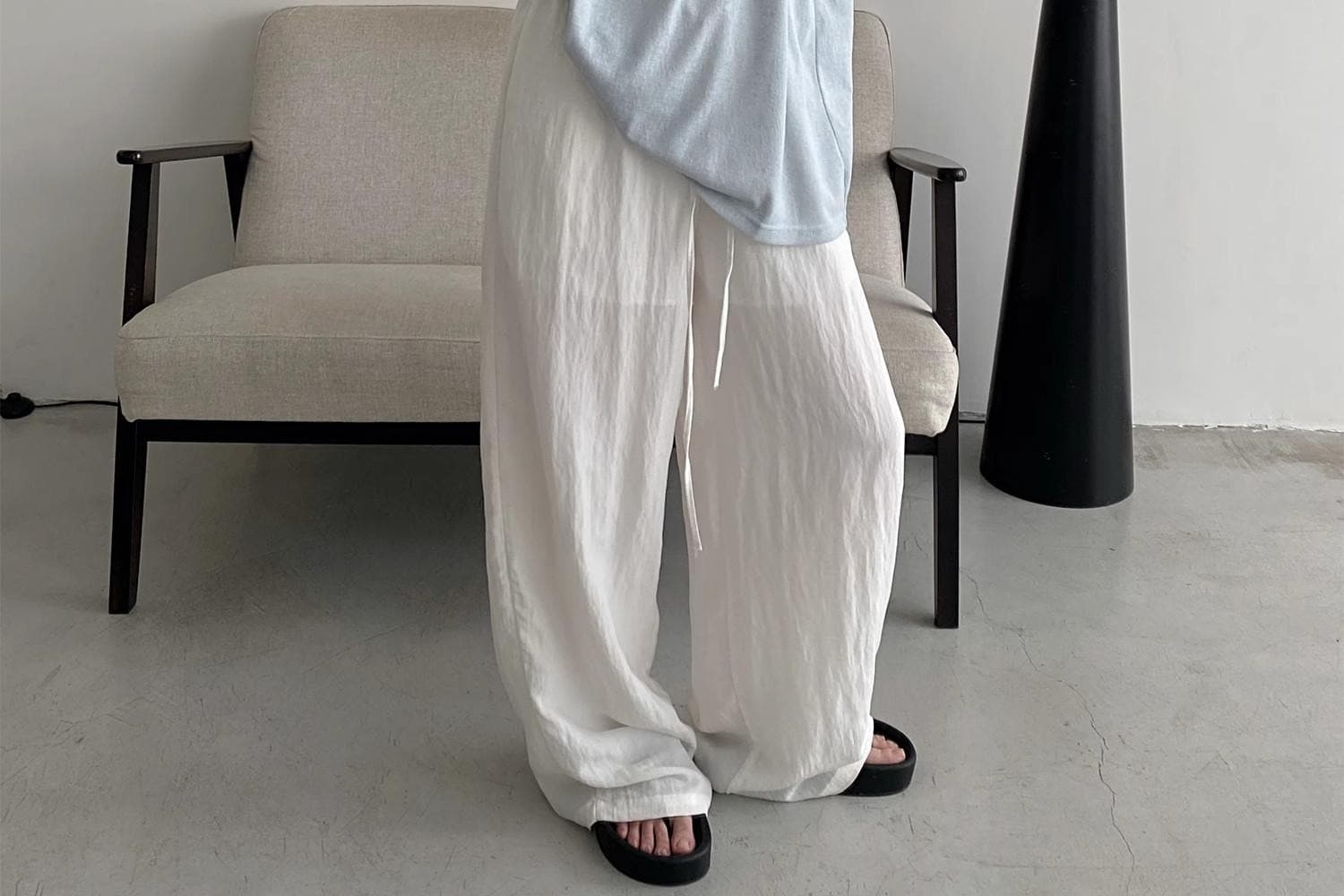 느슨함 센스 눈꽃 질감 볼륨 측면 V넥 반팔 루즈핏 느긋한 티셔츠 맨위 여성 루즈핏 슬림해 보이는 단색 여름 얇은 스타일 상세 이미지 13