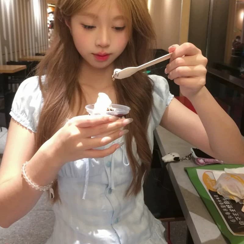 프랑스식 학원 스타일 파란색 반팔 여성 셔츠 여름 섹션 디자인 센스 허리 수축 몸매 가꾸기 슬림해 보이는 프릴 달콤함 맨위 이미지 2