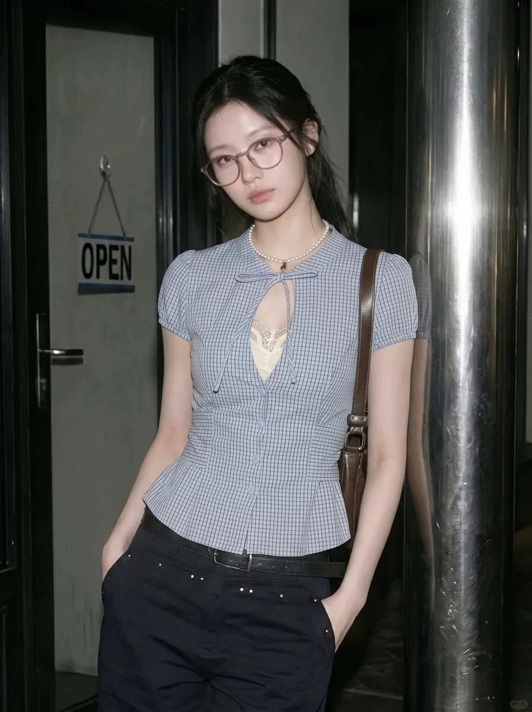한 부서 홀로우 아웃 레이스업 허리 수축 반팔 체크무늬 여성 셔츠 여름 통통한 여동생 디자인 센스 나비 매듭 슬림해 보이는 맨위 상세 이미지 6