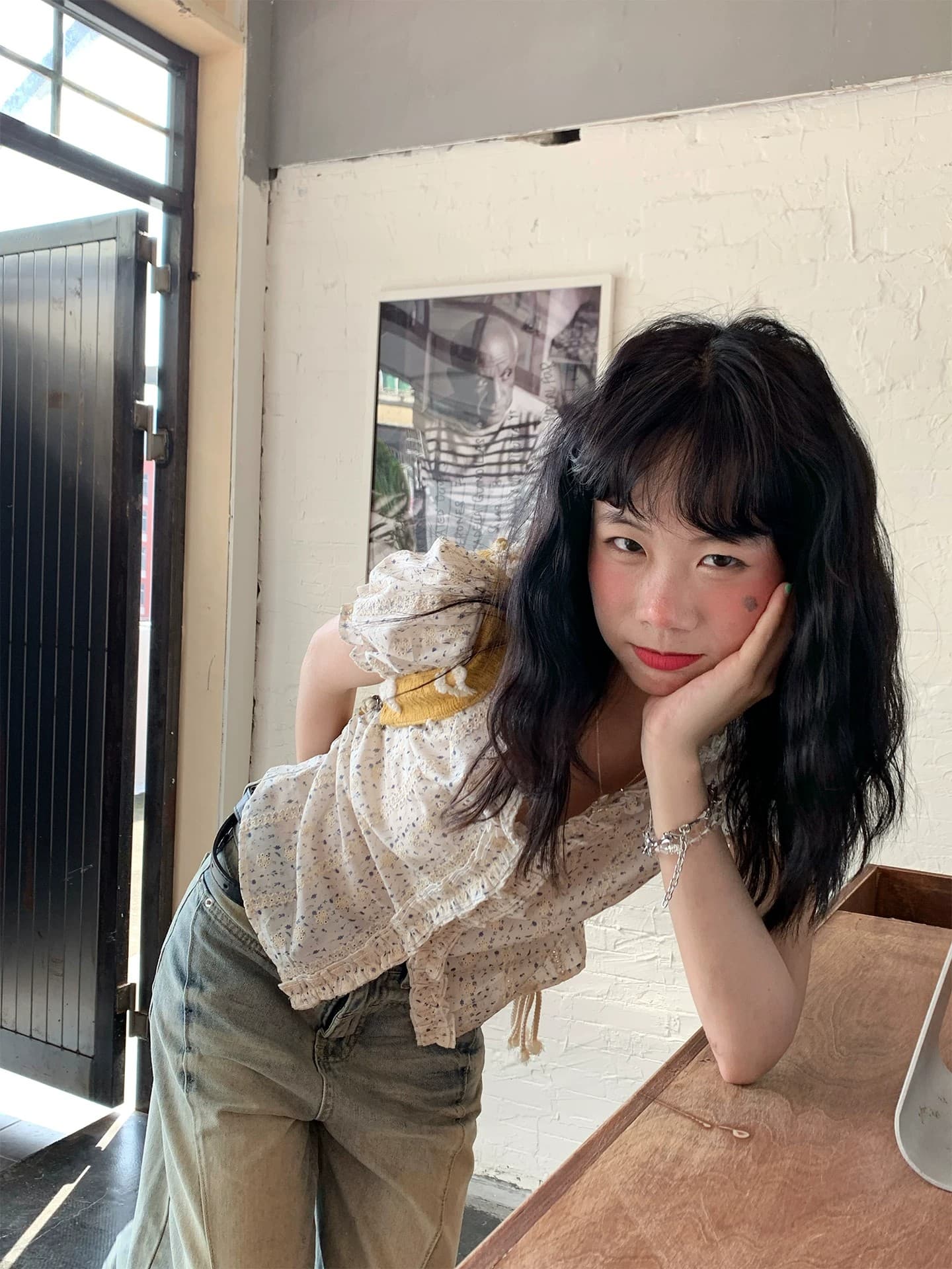 프랑스식 V넥 거품 소매 반팔 여성 셔츠 디자인 센스 프릴 꽃무늬 주름 몸매 가꾸기 슬림해 보이는 맨위 상세 이미지 15