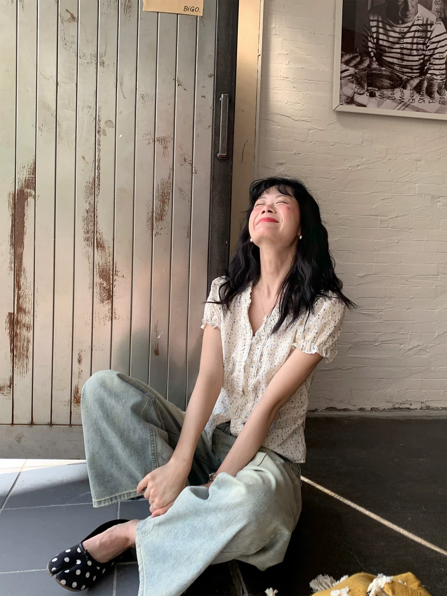 프랑스식 V넥 거품 소매 반팔 여성 셔츠 디자인 센스 프릴 꽃무늬 주름 몸매 가꾸기 슬림해 보이는 맨위 상세 이미지 19