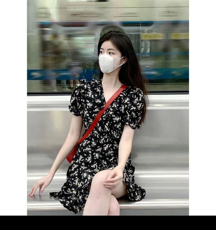 달콤한 매운맛 해변 치마 프랑스식 새로운 검정색 다용도 여성 드레스 여름 디자인 센스 작은 대중 작은 키 불규칙 상세 이미지 4