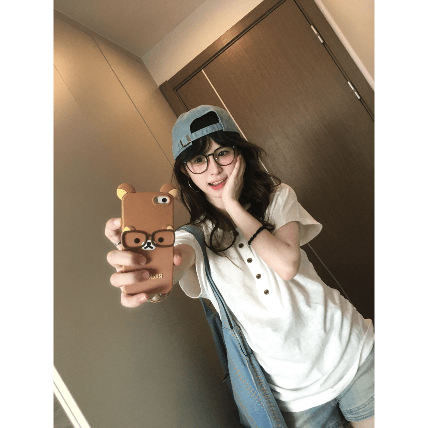 한 부서 화이트 헨리 칼라 긍정적 인 어깨 허리 수축 반팔 티셔츠 여성 2026 여름 얇은 스타일 루즈핏 슬림해 보이는 배트윙 소매 맨위 이미지 5