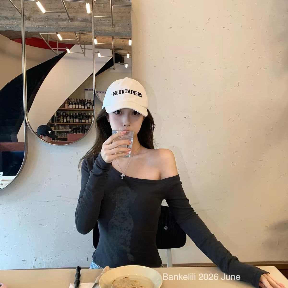 220 그램 92 면 8 암모니아 Lun 비스듬한 칼라 오프숄더 티셔츠 여성 긴 소매 기본 셔츠 여성 이미지 5