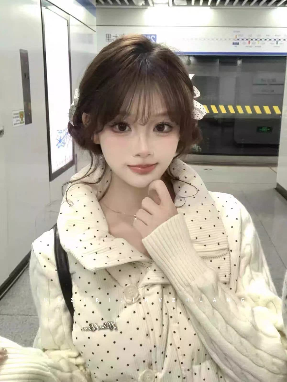 한 부서 달콤함 도트 무늬 니트 패치워크 긴팔 면 의류 여성 코트 겨울 루즈핏 두꺼운 쇼트 스타일 보온 패딩 재킷 이미지 2