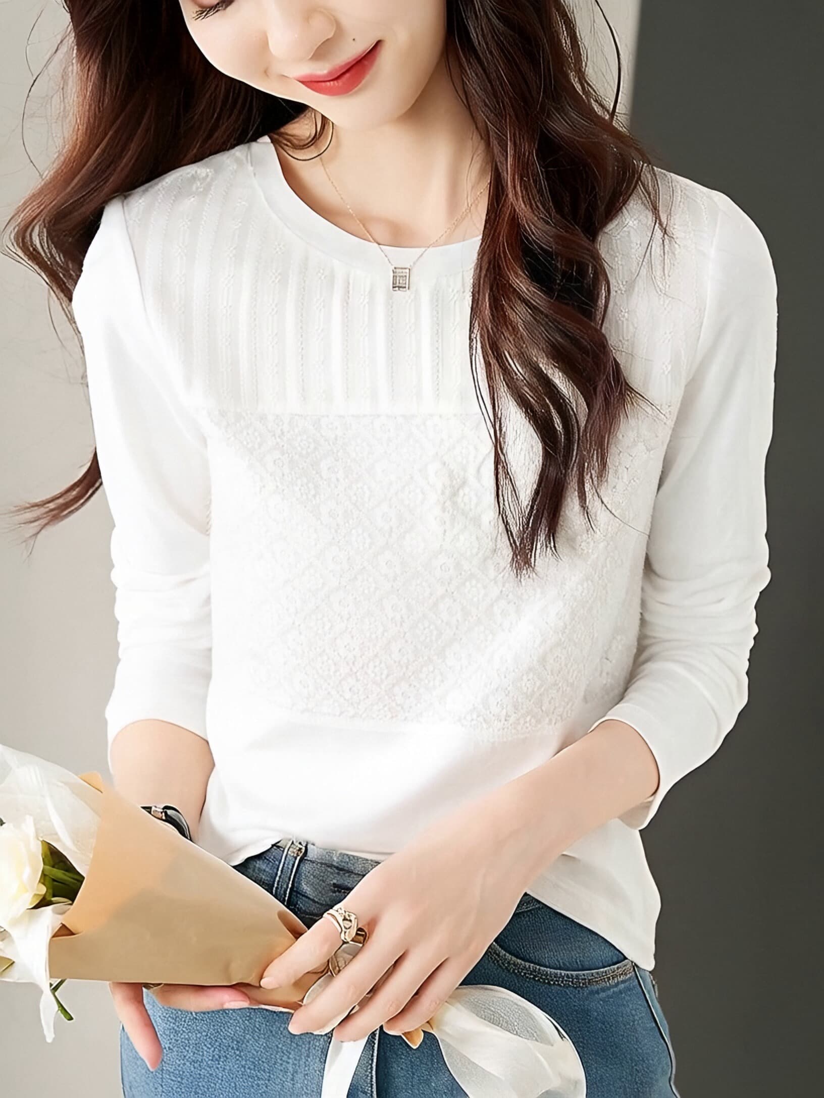 단색 레이스 라운드 넥 패치워크 순면 긴팔 티셔츠 여성 2026 년 봄 가을 새로운 디자인 센스 작은 대중 맨위 상세 이미지 2