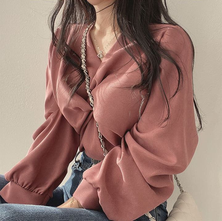 한국 chic 가을 프랑스식 품격 주름 V넥 비틀림 디자인 루즈핏 캐주얼 단색 긴팔 셔츠 맨위 상세 이미지 16