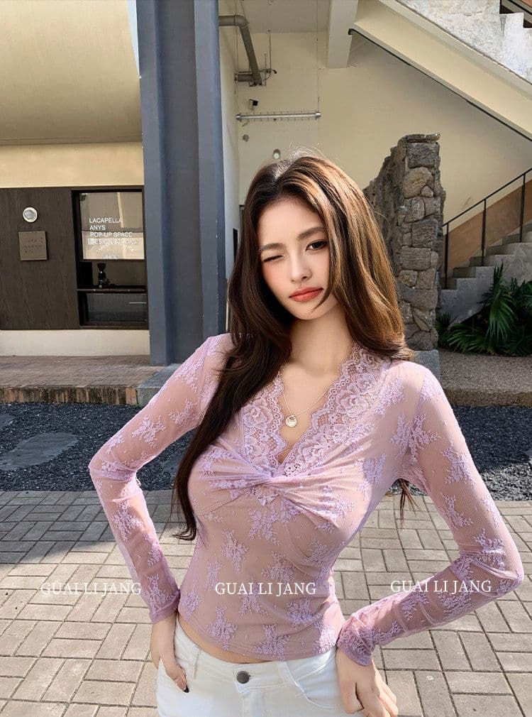 섹시함 레이스 조각 긴팔 작은 샤넬 스타일 V넥 비틀림 기본 셔츠 가을 얇은 스타일 절묘한 핫걸 바람 티셔츠 맨위 상세 이미지 1