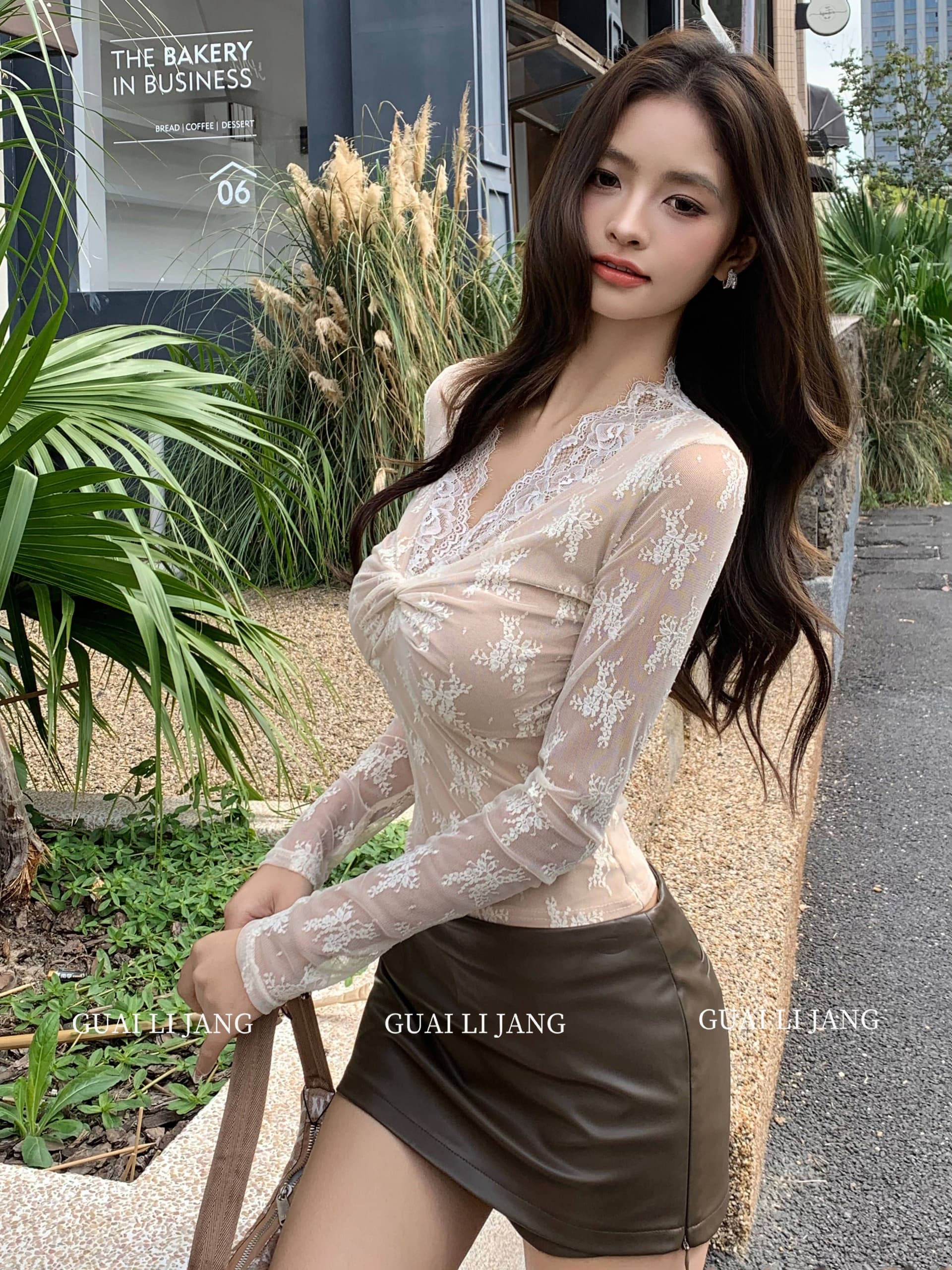 섹시함 레이스 조각 긴팔 작은 샤넬 스타일 V넥 비틀림 기본 셔츠 가을 얇은 스타일 절묘한 핫걸 바람 티셔츠 맨위 상세 이미지 14
