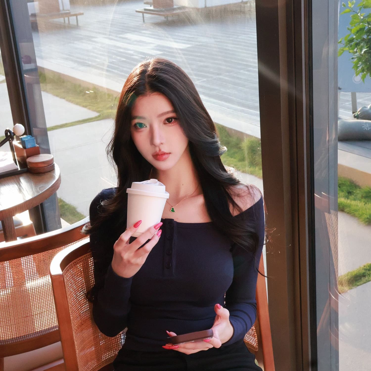 260 그램 사람들 면 디자인 센스 비스듬한 어깨 허리 수축 맨위 여성 여름 가을 품격 슬림해 보이는 기본 셔츠 핫걸 섹시함 티셔츠 이미지 5