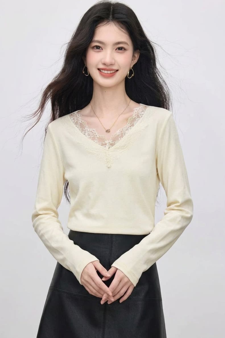 봄 가을 새로운 품격 V넥 레이스 레이스 긴팔 티셔츠 여성 셔츠 몸매 가꾸기 슬림해 보이는 우유 살구 색상 인사이드 가져 가라. 기본 셔츠