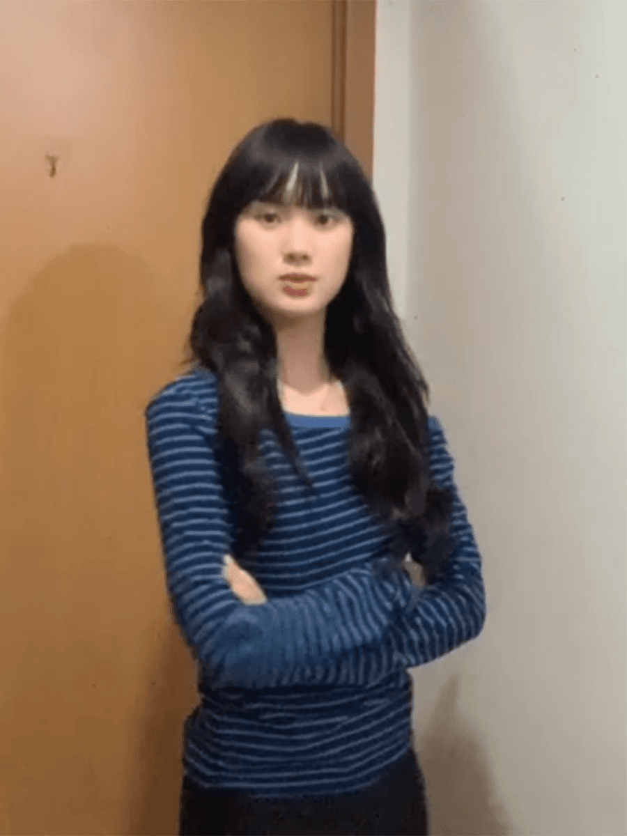 경관 그림 260 그램 스트라이프 긴팔 티셔츠 여성 의류 2026 새로운 오프숄더 디자인 센스 몸매 가꾸기 기본 셔츠 비스듬한 칼라 맨위 상세 이미지 11