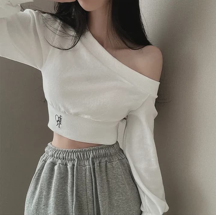 한국 chic 가을 작은 대중 개성 불규칙 비스듬한 칼라 오프숄더 허리 수축 슬림해 보이는 다용도 쇼트 스타일 긴팔 후드티 여성 상세 이미지 8