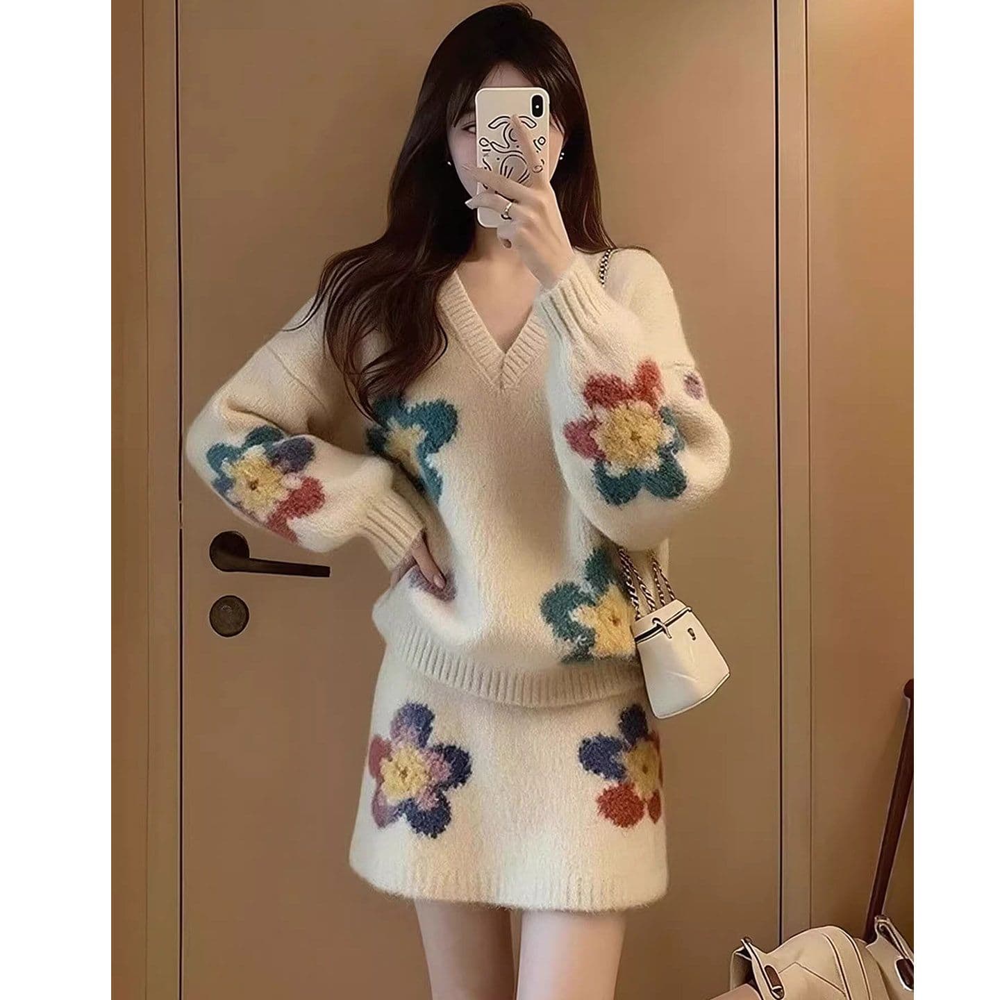 원본 좋은 품질 가을 겨울 의류 코디 에이즈 환자 세트 새로운 부드러운 찹쌀 핫걸 꽃 V넥 스웨터 미니 스커트 고급 상세 이미지 2