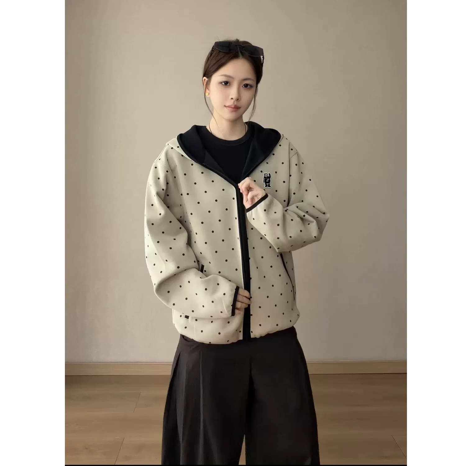 가을로 필수 배색 지퍼 한 부서 도트 무늬 후드 오픈 가디건 맨위 여성 루즈핏 캐주얼 후드티 재킷 이미지 4