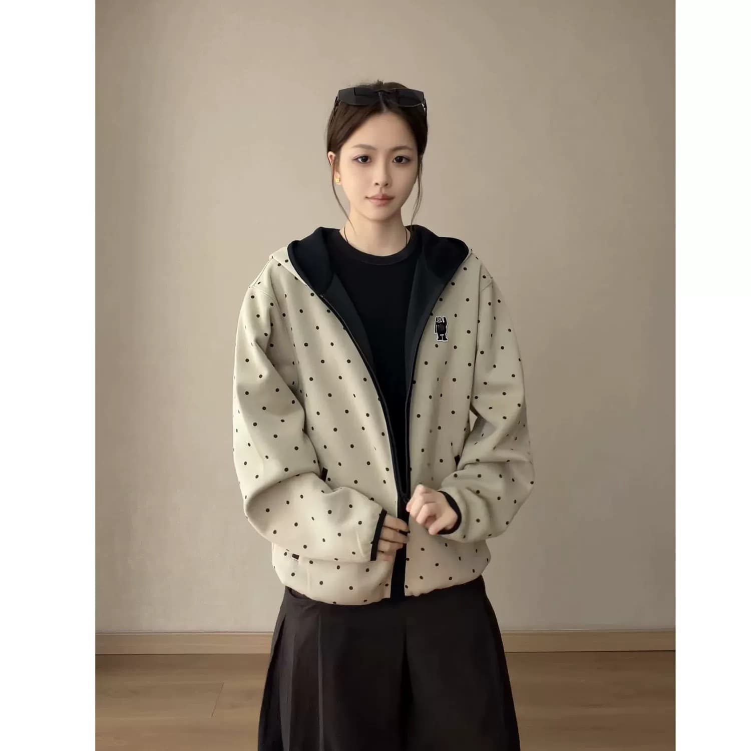 가을로 필수 배색 지퍼 한 부서 도트 무늬 후드 오픈 가디건 맨위 여성 루즈핏 캐주얼 후드티 재킷 상세 이미지 3