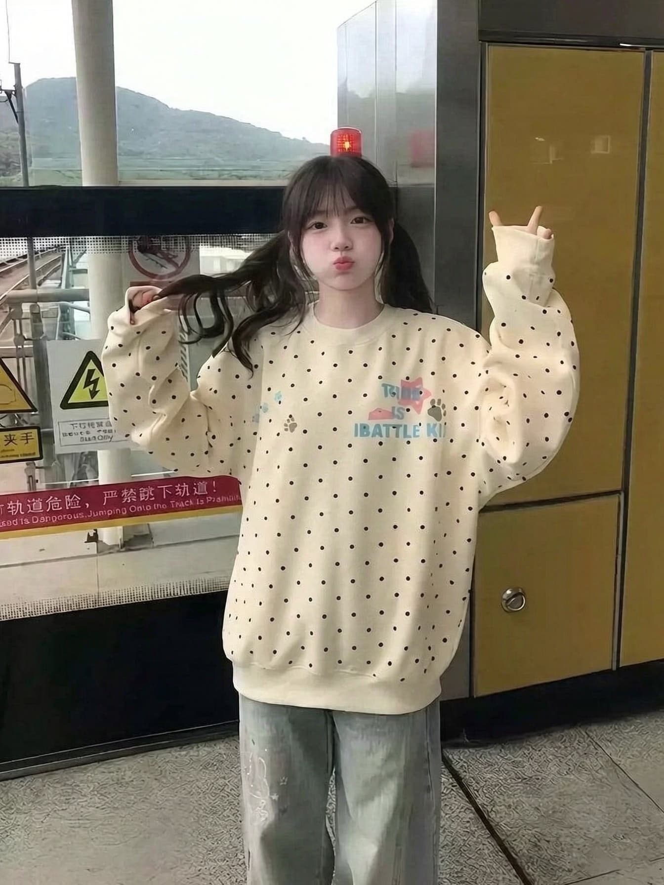 2026 순수한 Mianhua 면 복합 얇은 스타일 털이 있는 도트 무늬 가져 가라. 라운드 넥 후드티 여성 이미지 2