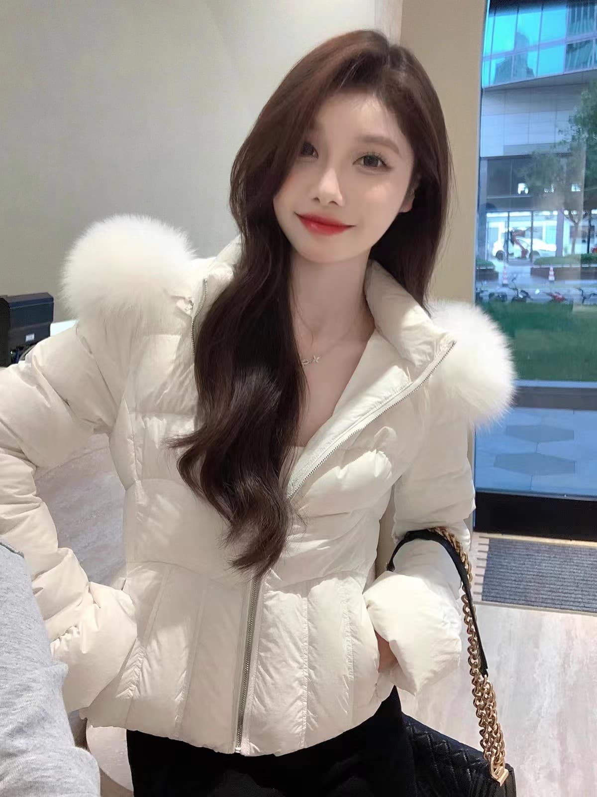 2026 새로운 후드 큰 모피 칼라 작은 키 슬림해 보이는 한국 스타일 디자인 센스 면 의류 허리 수축 아래 면화 의류