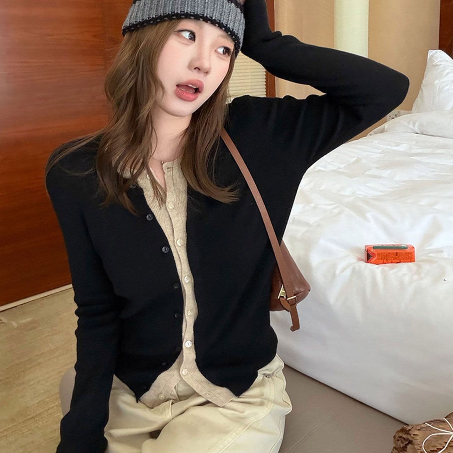 원본 좋은 품질 한 부서 페이크 레이어드 패치워크 색상 양모 니트 오픈 가디건 여성 가을 허리 수축 슬림해 보이는 긴팔 맨위 이미지 3