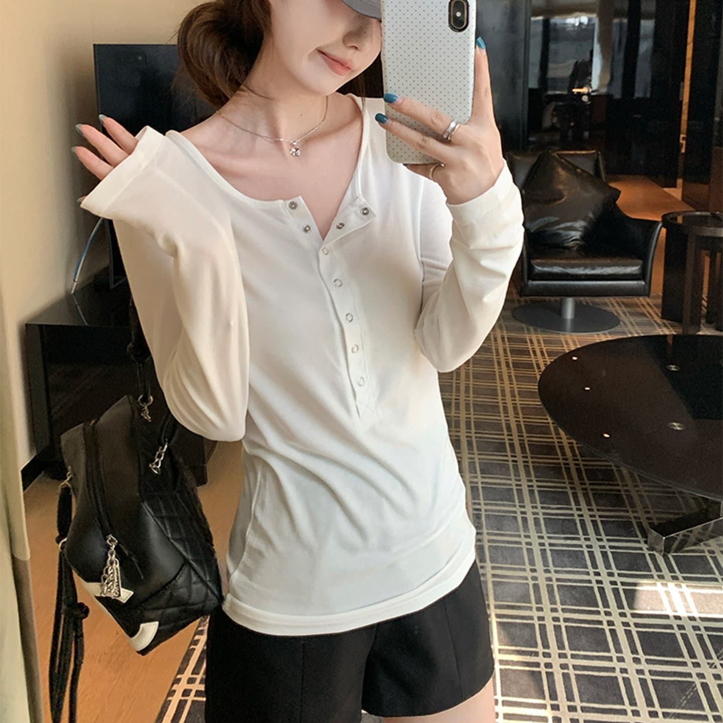 아메리칸 핫걸 긍정적 인 어깨 헨리 칼라 스냅 단추 긴팔 티셔츠 여성 이른 가을 인사이드 가져 가라. 슬림해 보이는 몸매 가꾸기 기본 셔츠 맨위
