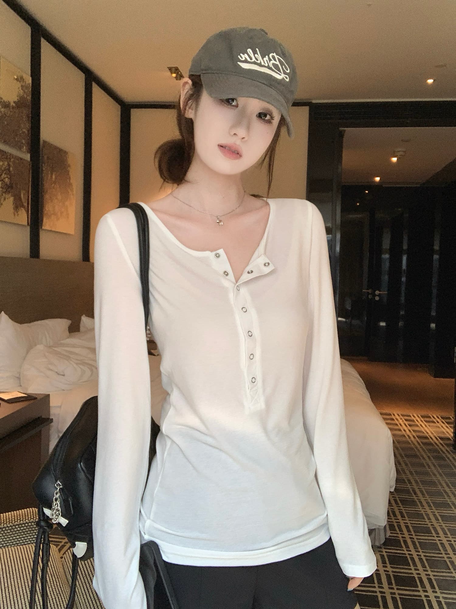 아메리칸 핫걸 긍정적 인 어깨 헨리 칼라 스냅 단추 긴팔 티셔츠 여성 이른 가을 인사이드 가져 가라. 슬림해 보이는 몸매 가꾸기 기본 셔츠 맨위 상세 이미지 5