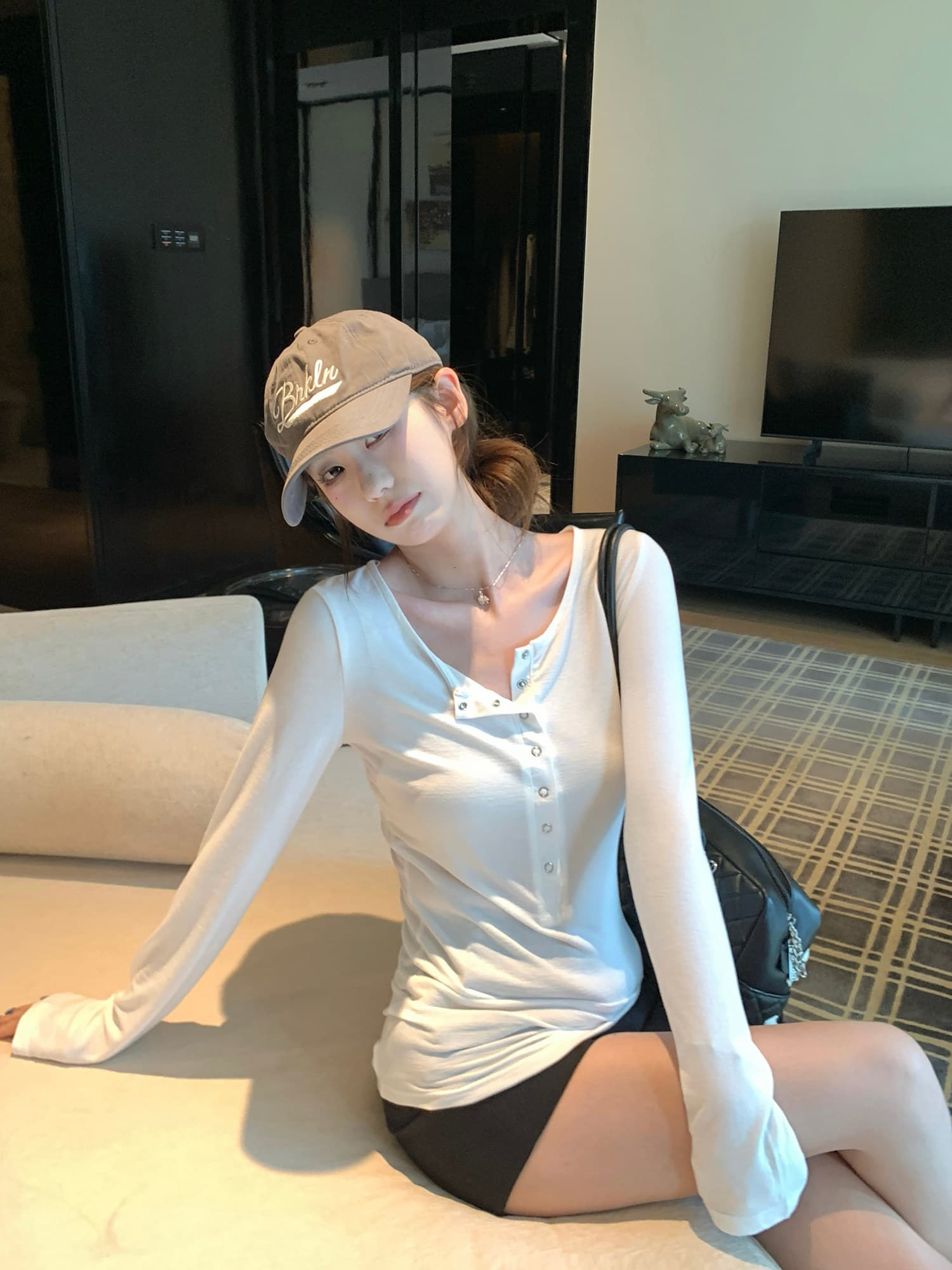 아메리칸 핫걸 긍정적 인 어깨 헨리 칼라 스냅 단추 긴팔 티셔츠 여성 이른 가을 인사이드 가져 가라. 슬림해 보이는 몸매 가꾸기 기본 셔츠 맨위 상세 이미지 8
