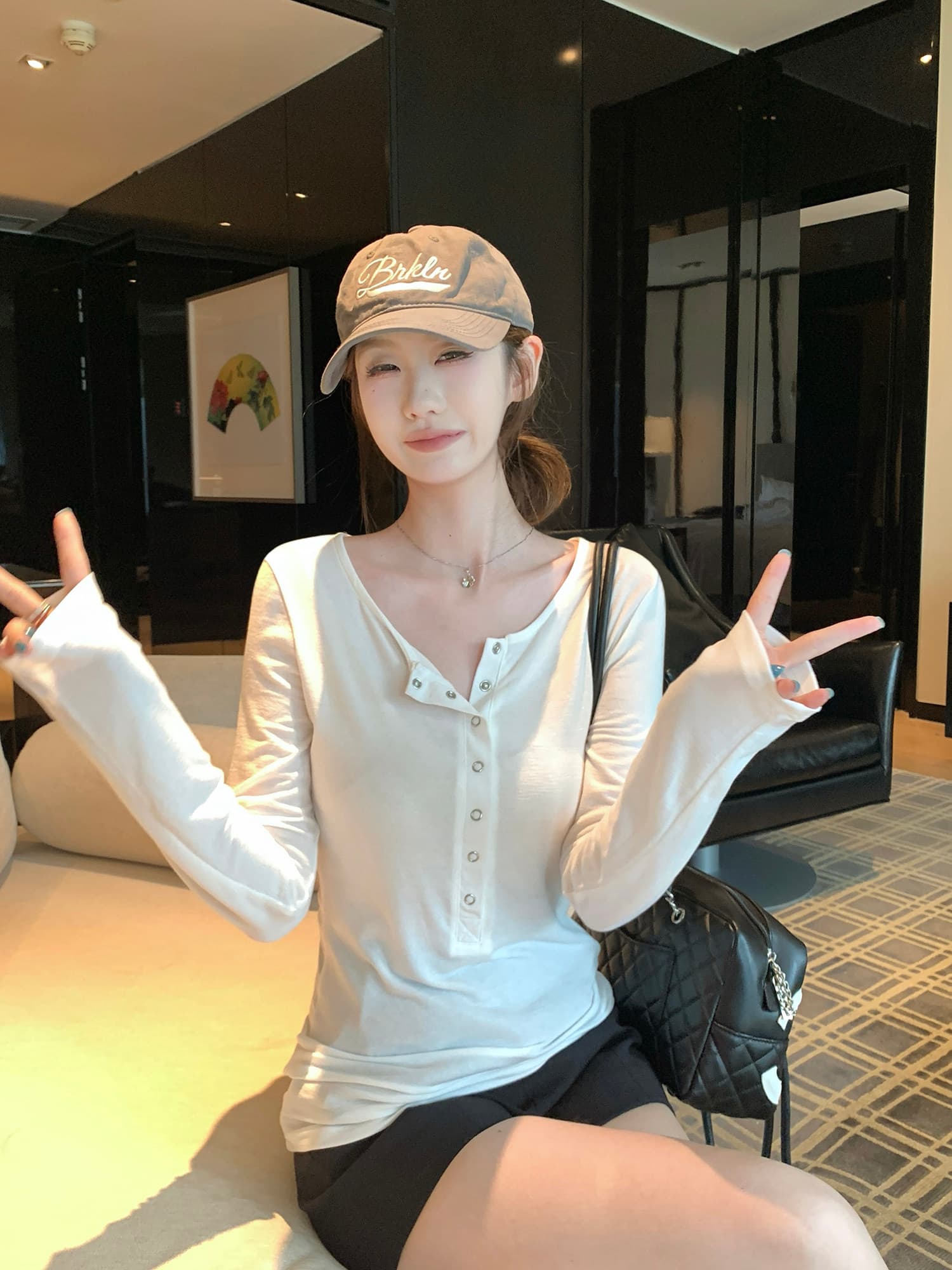 아메리칸 핫걸 긍정적 인 어깨 헨리 칼라 스냅 단추 긴팔 티셔츠 여성 이른 가을 인사이드 가져 가라. 슬림해 보이는 몸매 가꾸기 기본 셔츠 맨위 상세 이미지 9