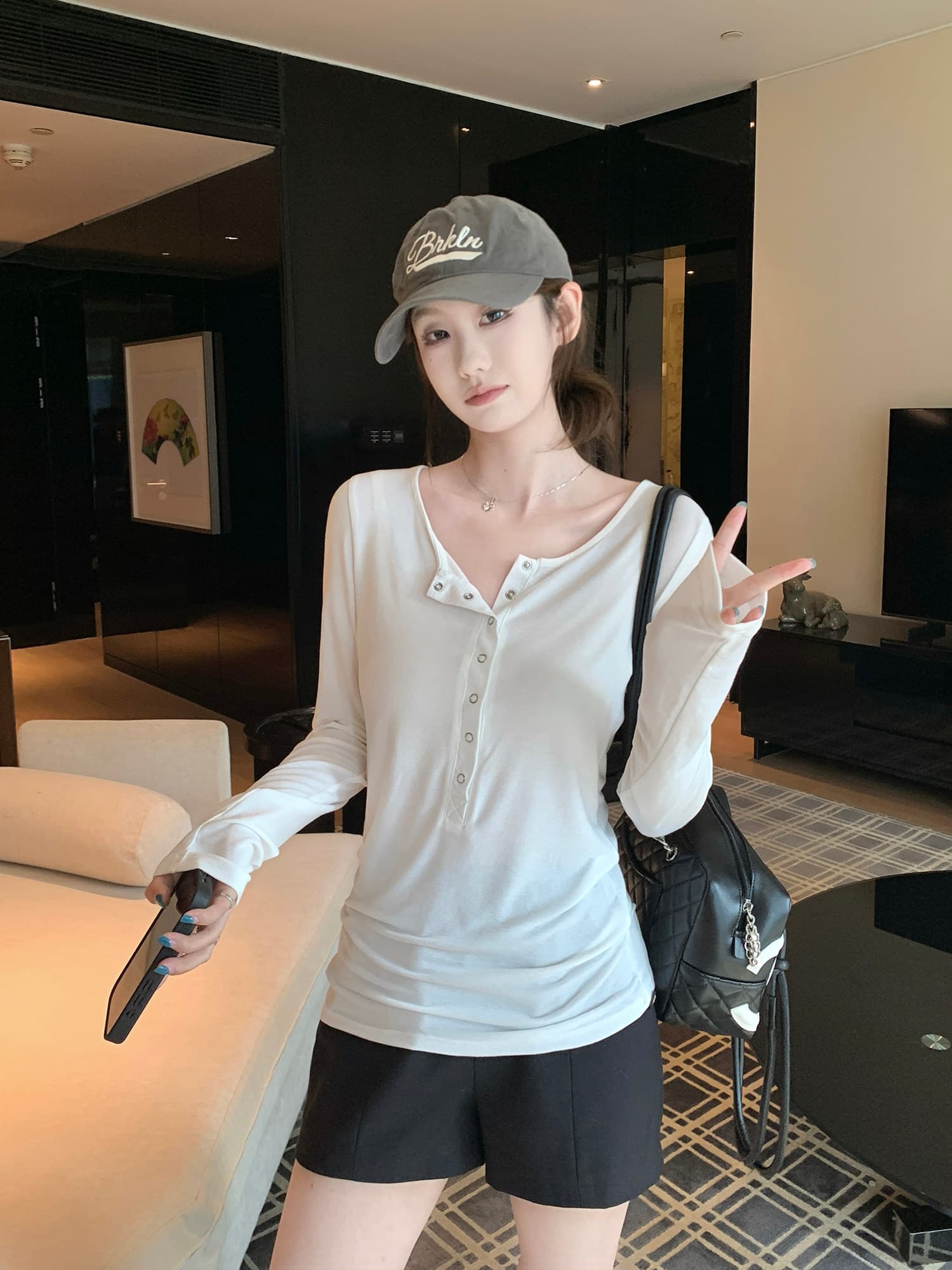 아메리칸 핫걸 긍정적 인 어깨 헨리 칼라 스냅 단추 긴팔 티셔츠 여성 이른 가을 인사이드 가져 가라. 슬림해 보이는 몸매 가꾸기 기본 셔츠 맨위 상세 이미지 13