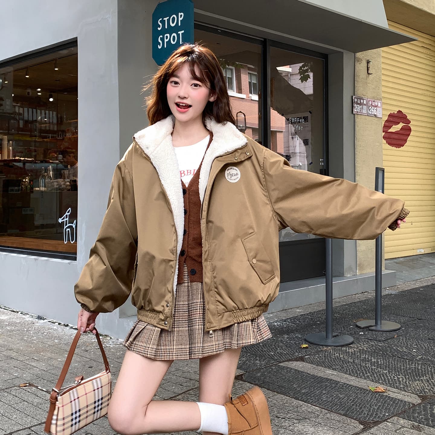아메리칸 레트로 쇼트 스타일 면 의류 여성 양털 털이 있는 목화 진딧물 겨울 새로운 학생 oversize 재킷 트렌디 이미지 2