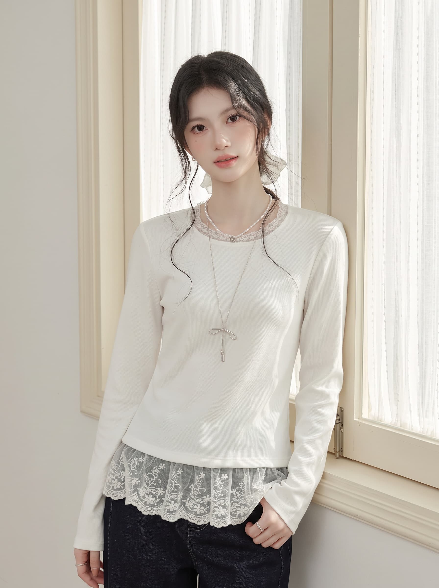 봄 가을 새로운 레이스 자수 밑단 긴팔 맨위 여성 몸매 가꾸기 다용도 라운드 넥 화이트 인사이드 가져 가라. 기본 셔츠 이미지 4