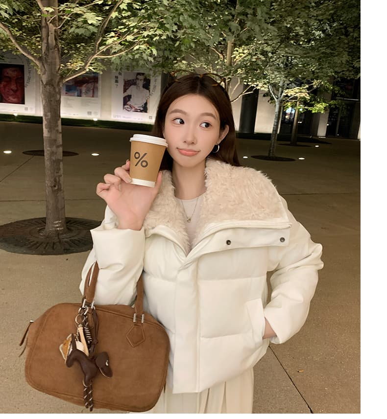 실사 2026 겨울 새로운 양털 빅 칼라 한 부서 루즈핏 짧은 여성 PU 가죽 패션 면 의류 재킷 상세 이미지 9