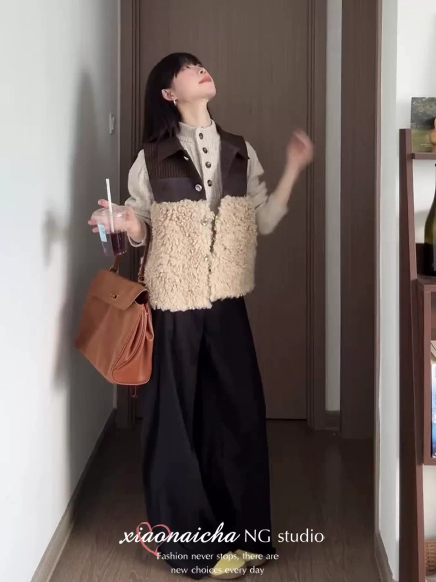 한 부서 레트로 양털 패치워크 배색 조끼 여자 가을 겨울 새로운 패션 품격 루즈핏 다용도 민소매 재킷 상세 이미지 4