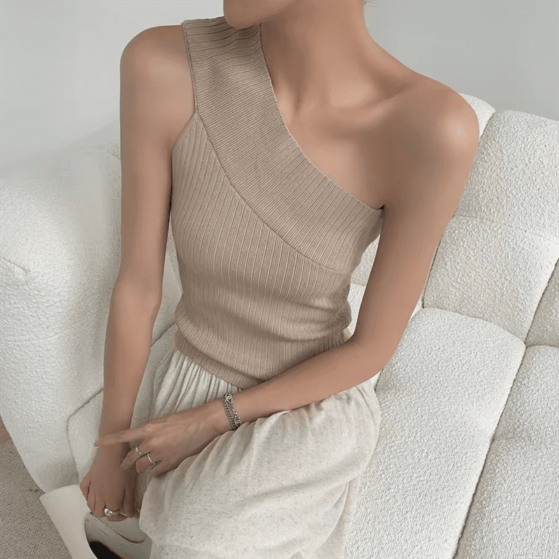 프랑스식 작은 대중 불규칙 비스듬한 어깨 오프숄더 민소매 조끼 니트 스웨터 여성 여름 새로운 디자인 센스 슬림해 보이는 맨위 이미지 2