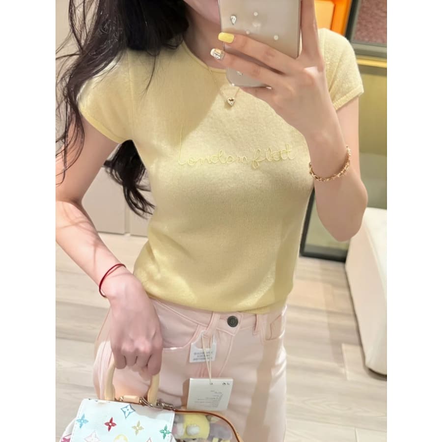 한 부서 황색 알파벳 긍정적 인 어깨 반팔 티셔츠 여성 여름 새로운 슈퍼 화재 연령 감소 자이언트 잘 생긴 아름다운 맨위 이미지 5