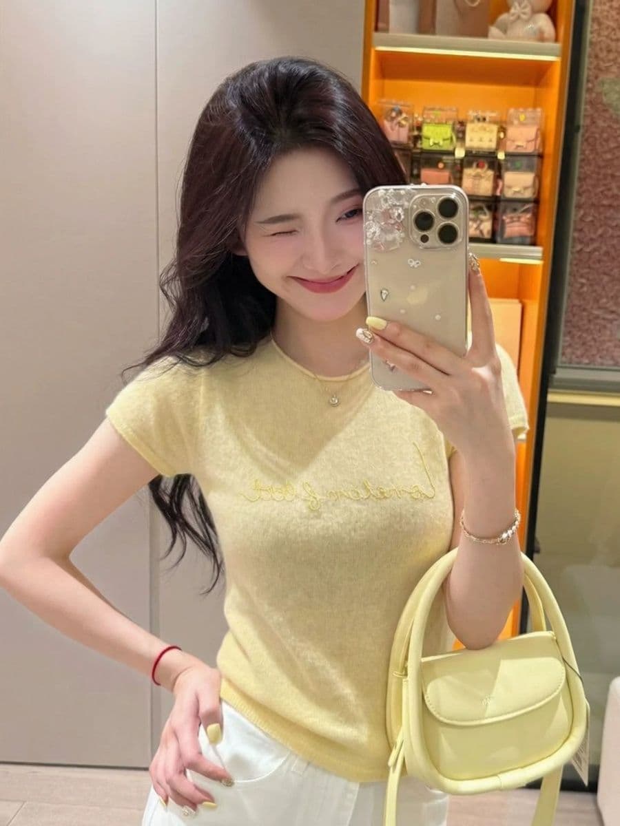 한 부서 황색 알파벳 긍정적 인 어깨 반팔 티셔츠 여성 여름 새로운 슈퍼 화재 연령 감소 자이언트 잘 생긴 아름다운 맨위 상세 이미지 2
