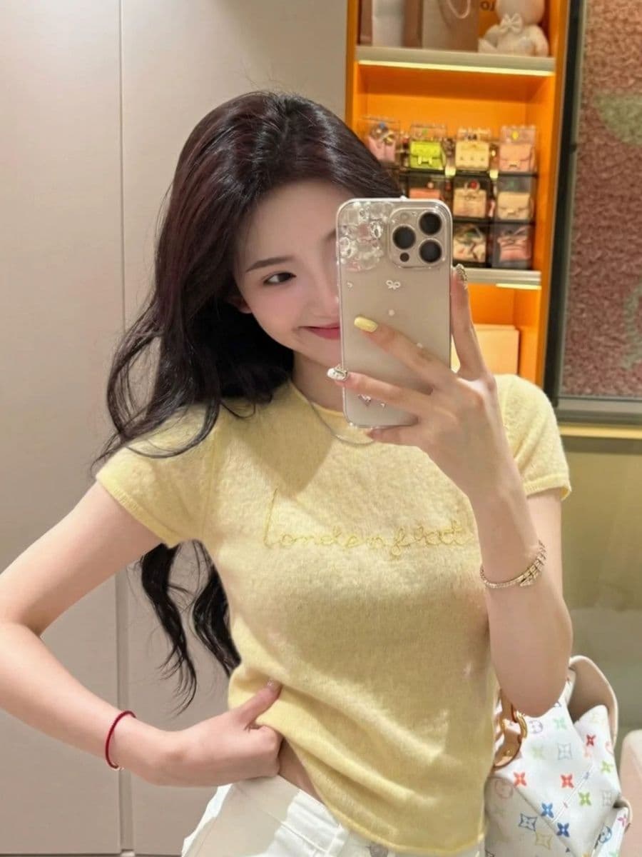 한 부서 황색 알파벳 긍정적 인 어깨 반팔 티셔츠 여성 여름 새로운 슈퍼 화재 연령 감소 자이언트 잘 생긴 아름다운 맨위 상세 이미지 3