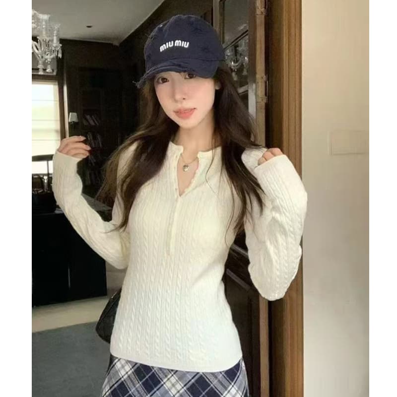 가을 겨울 새로운 한국 스타일 품격 반 개방 칼라 꽈배기 단추 디자인 니트 맨위 기본 셔츠 스웨터 여자 이미지 3