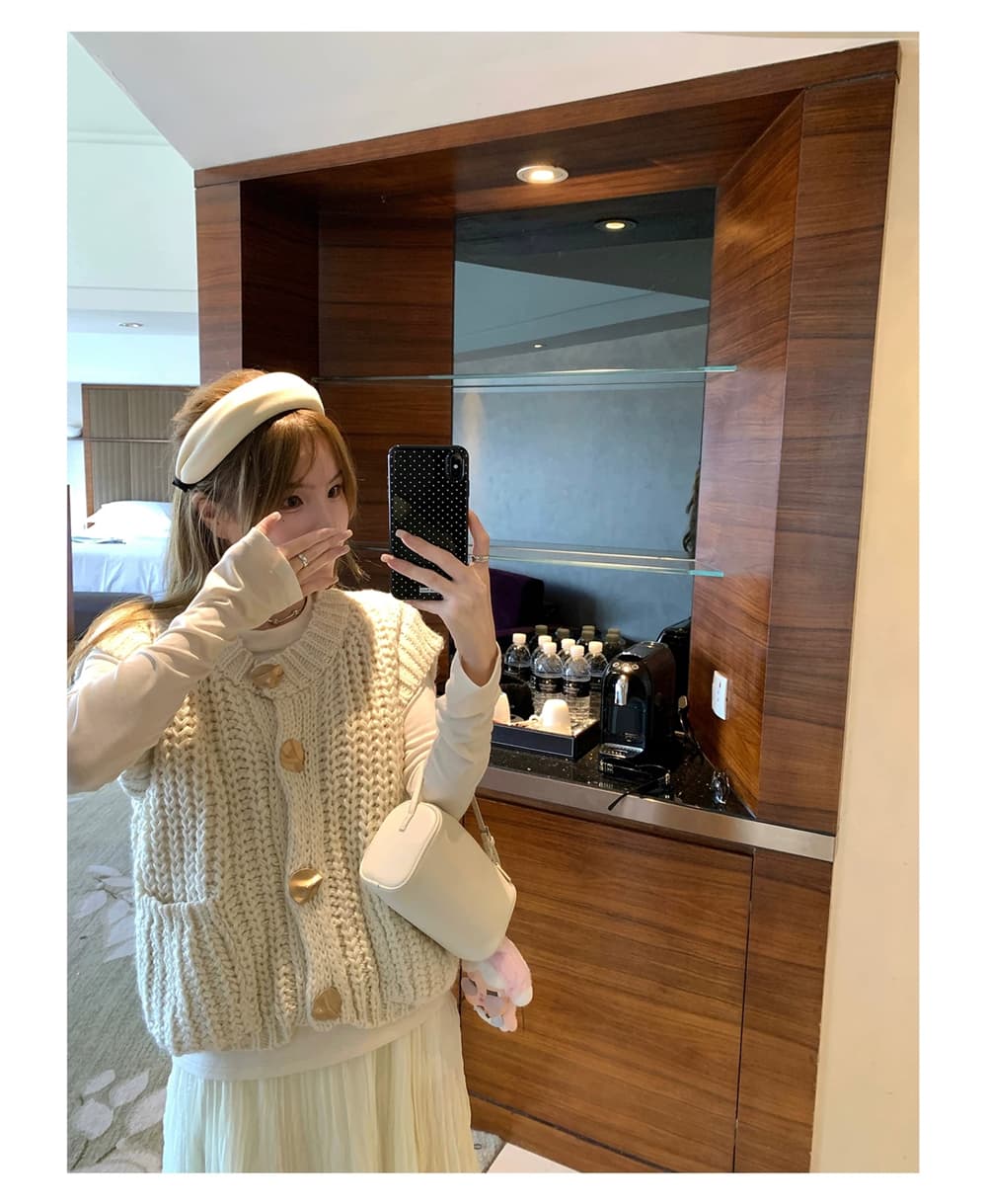 한 부서 느긋한 두꺼운 선 니트 조끼 여자 가을 의상 새로운 대 단추 주머니 민소매 조끼 외부 잡아라. 의류 상세 이미지 13