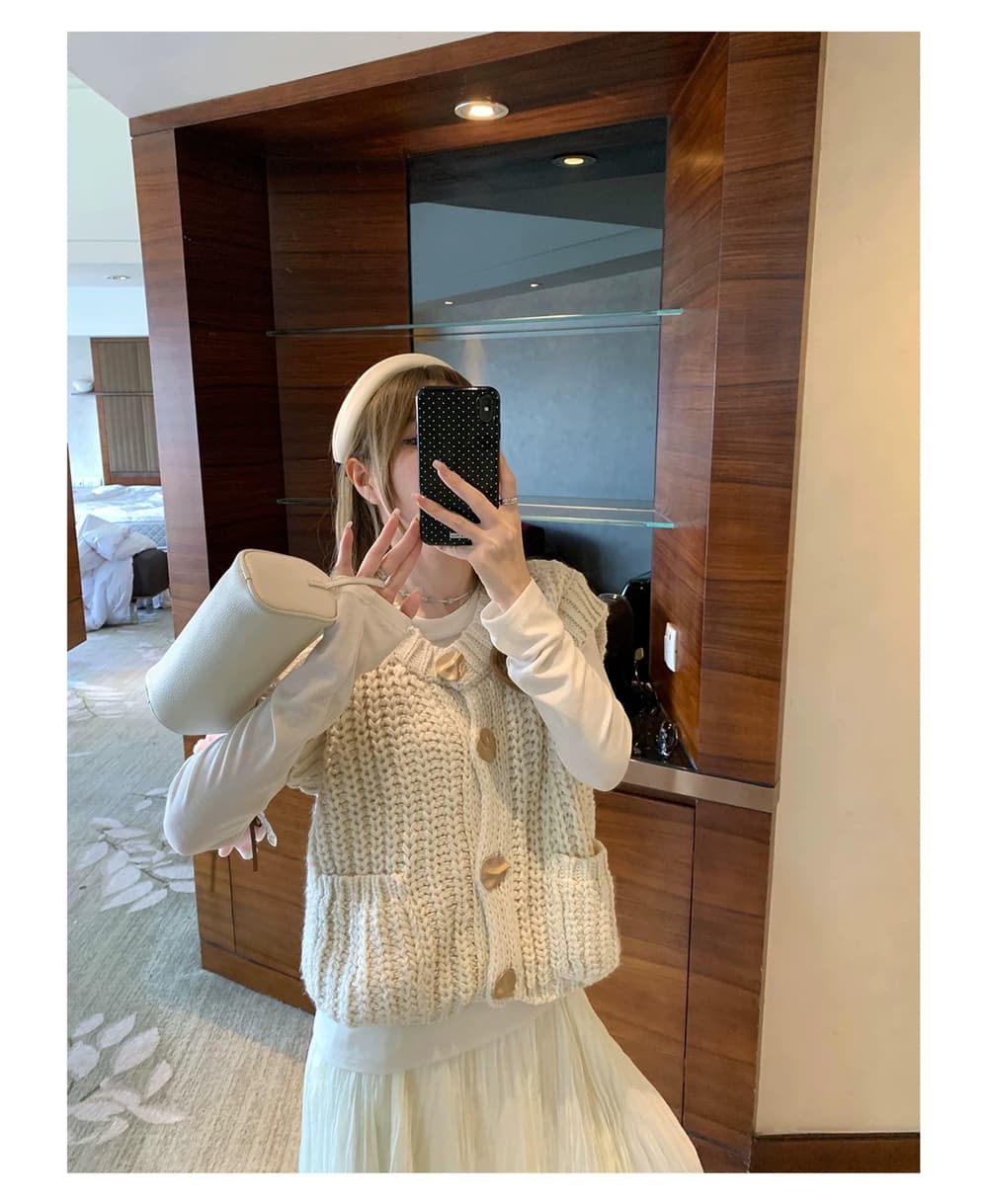 한 부서 느긋한 두꺼운 선 니트 조끼 여자 가을 의상 새로운 대 단추 주머니 민소매 조끼 외부 잡아라. 의류 상세 이미지 17