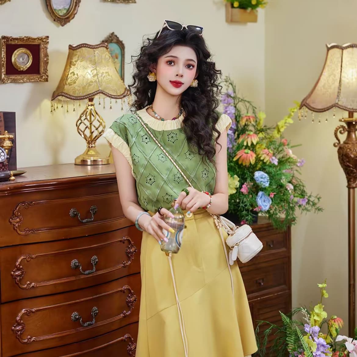 밀 귀 황혼 항구 바람 레트로 라운드 넥 홀로우 아웃 셔츠 루즈핏 체크무늬 맨위 살구 색상 반바지 이미지 4