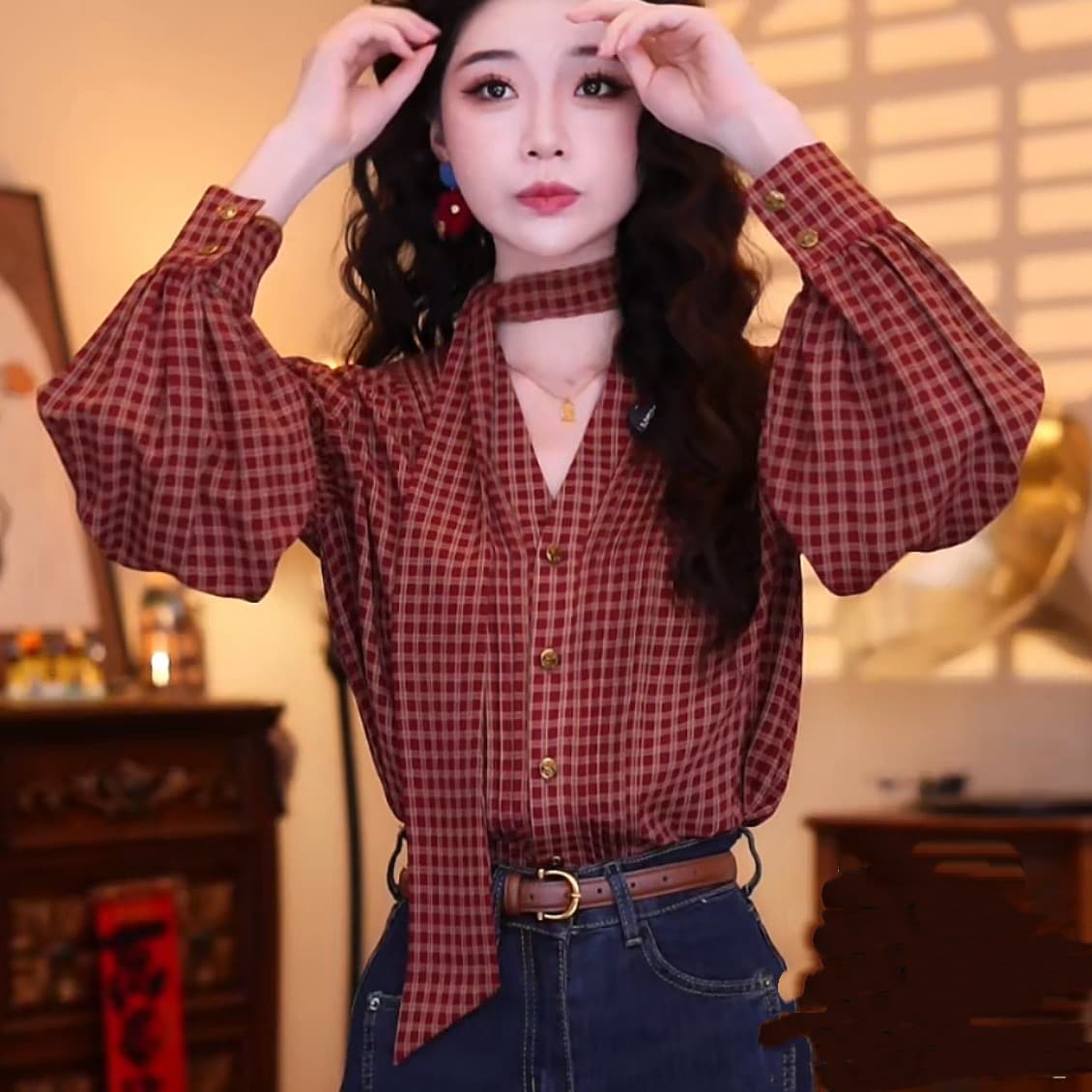 레트로 사소한 홍콩 느낌 레트로 패션 품격 디자인 센스 긴팔 맨위 이미지 6
