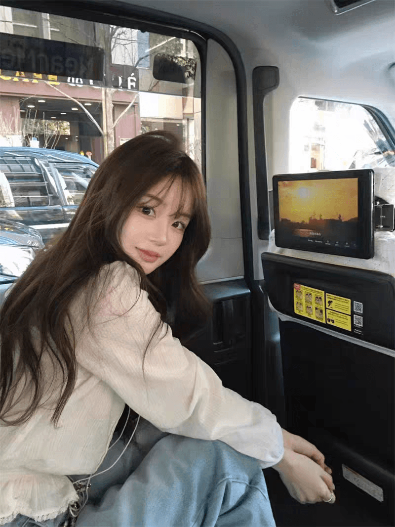 2026 새로운 품격 부드러운 V넥 프릴 허리 수축 캐주얼 맨위 여성 상세 이미지 13