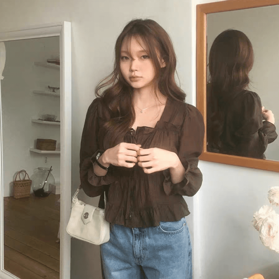부드러운 산소 센스 달콤함 레트로 신선함 한 부서 분위기 셔츠 맨위