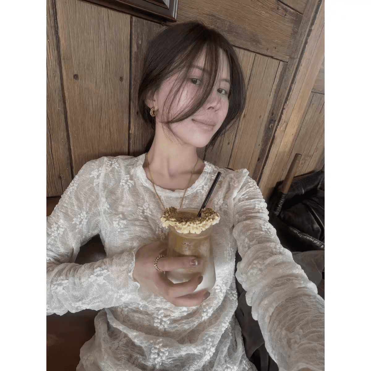 기본 셔츠 꽃 레이스 한 부서 여성 의류 풀오버 몸매 가꾸기 슬림해 보이는 긴팔 상세 이미지 9