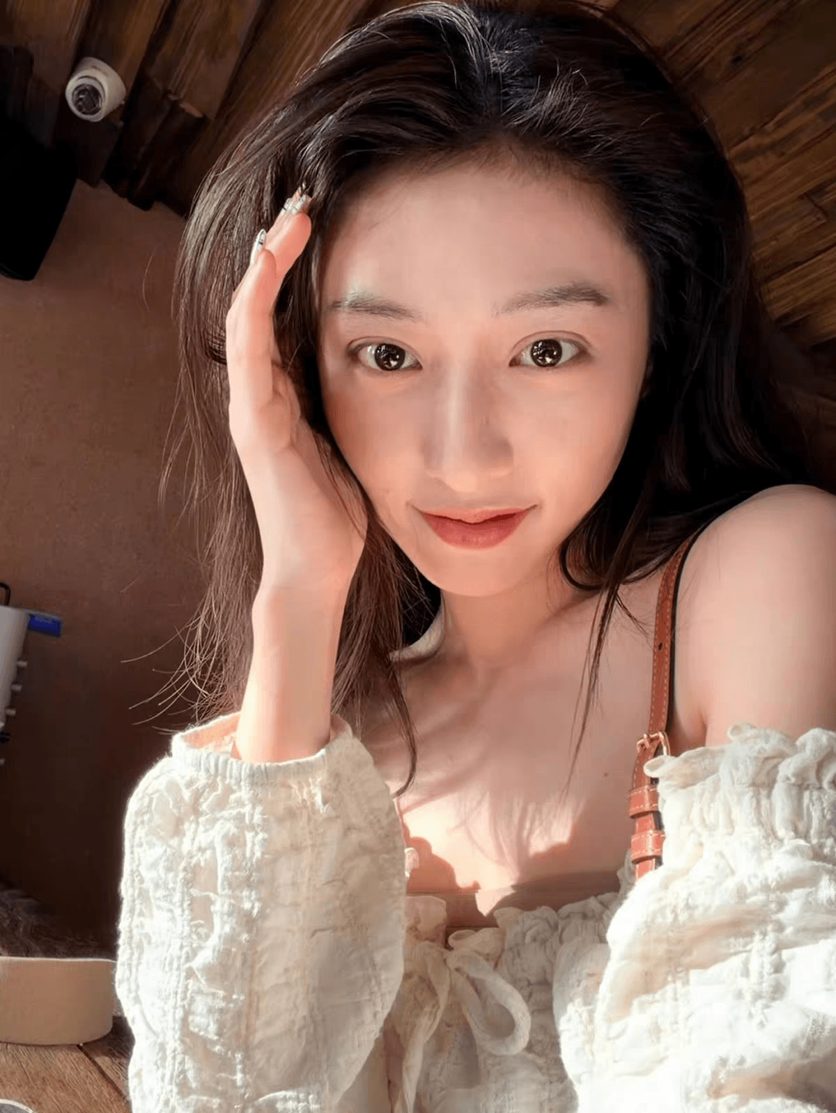 루즈핏 한 단어 비스듬한 칼라 오프숄더 프릴 블라우스 셔츠 맨위 상세 이미지 1