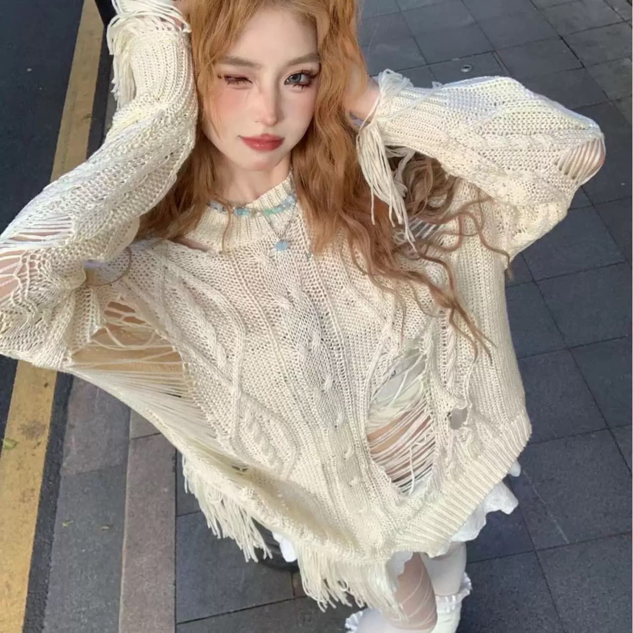 반란 소녀 찢어진 부분 얇은 스타일 디자인 센스 홀로우 아웃 니트 스웨터 여름 블라우스 여성 루즈핏 맨위 이미지 5