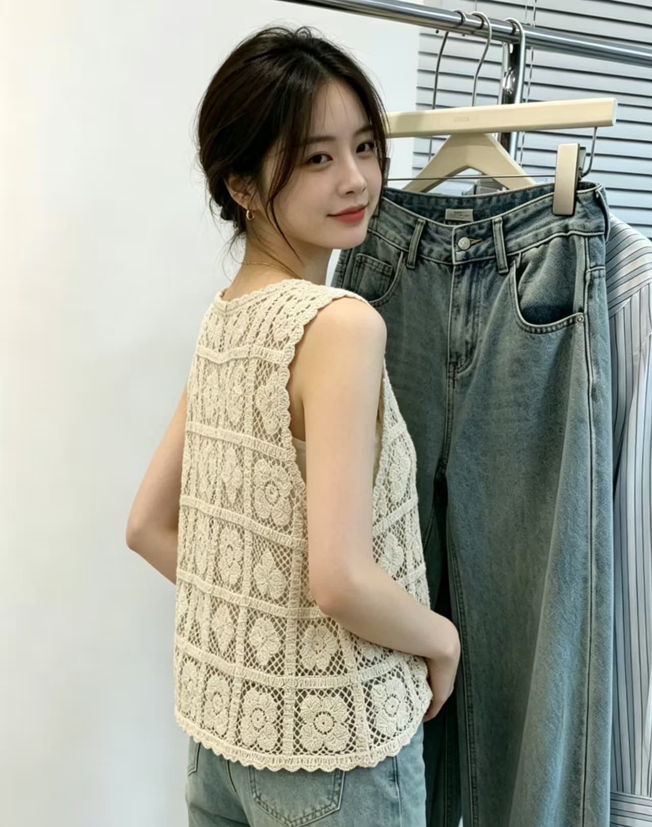 여성 의류 새로운 한국 스타일 자수 홀로우 아웃 디자인 몸매 가꾸기 라운드 넥 다용도 캐주얼 조끼 세트 상세 이미지 4