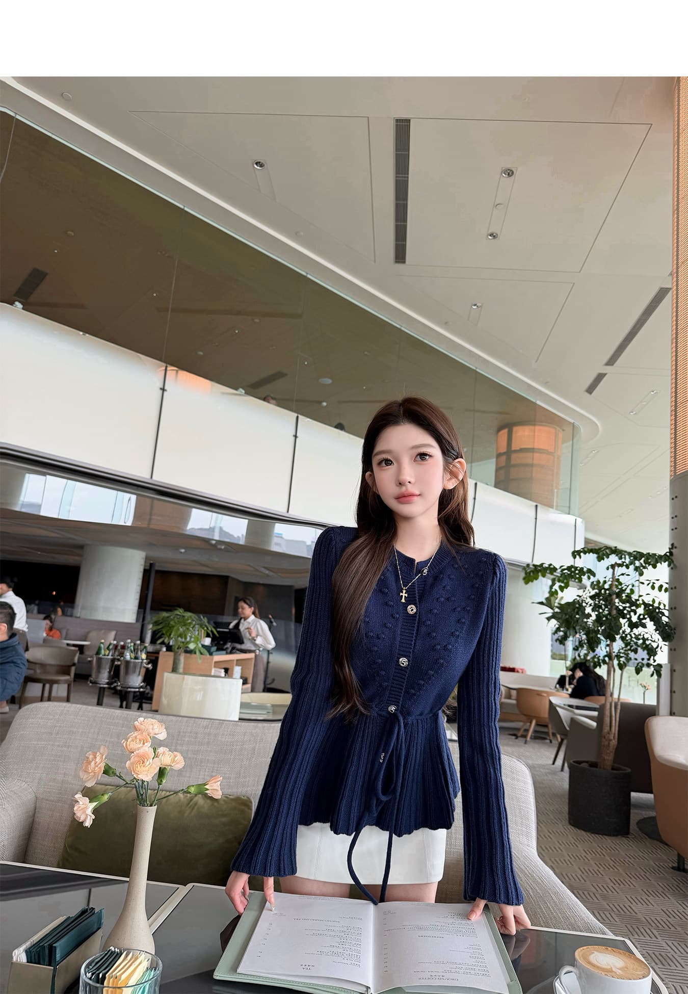 엠보싱 작은 예쁜 허리 2026 가을 겨울 새로운 양 플러시 범프 무늬 펌프 로프 나팔 소매 니트 오픈 가디건 상세 이미지 12