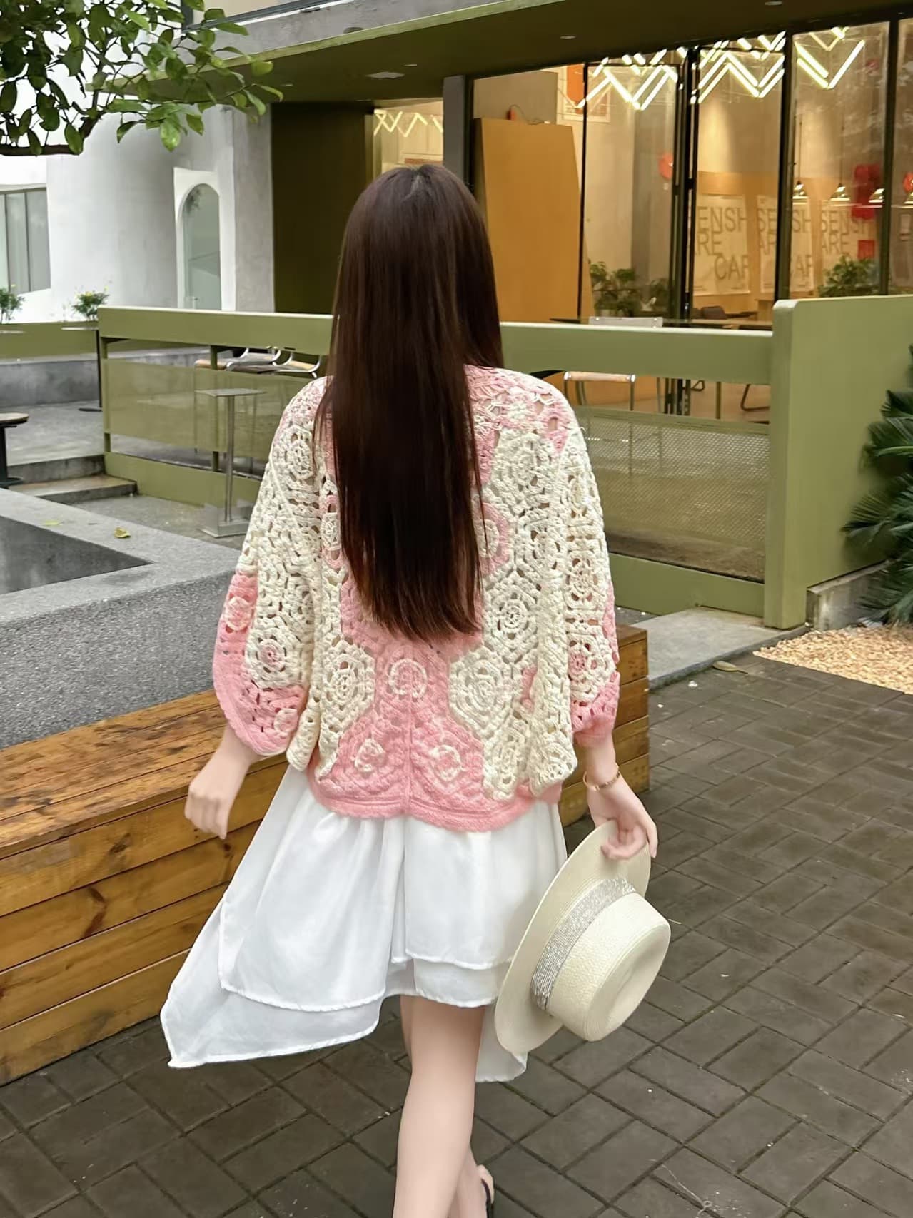도파민 프랑스식 자수 홀로우 아웃 니트 카디건 코트 가을 루즈핏 슬림해 보이는 외국 가스 품격 디자인 센스 맨위 상세 이미지 4