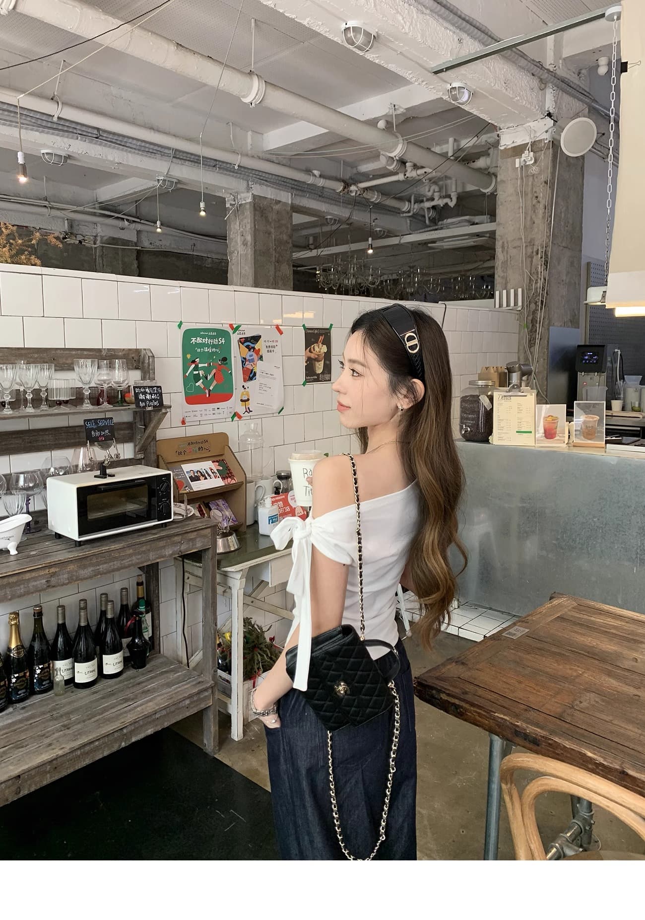 2026 봄 여름 새로운 일방적 인 스트랩 비스듬한 어깨 반팔 티셔츠 여성 디자인 센스 몸매 가꾸기 품격 쇼트 스타일 맨위 상세 이미지 15
